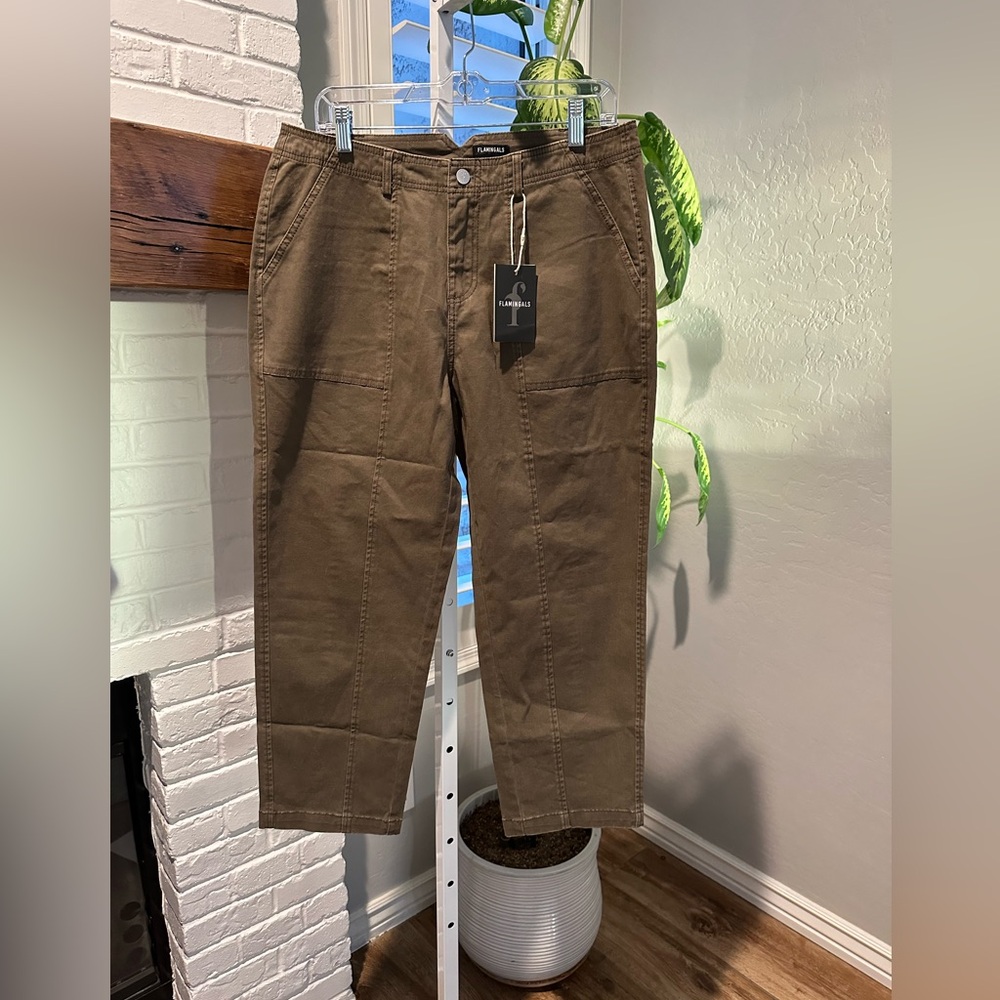 Flamingals Cropped Utility Ankle Pants in Olive - Picture 9 of 10